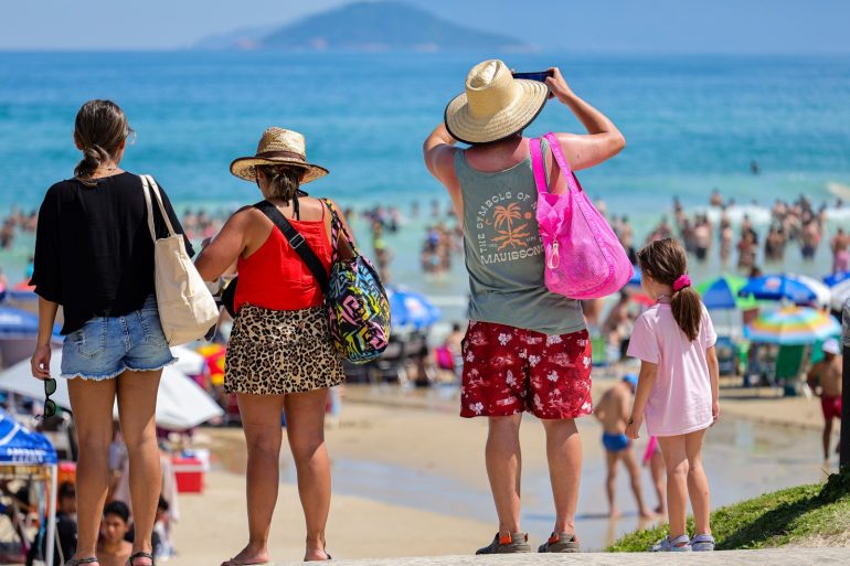 santa-catarina-atrai-quase-meio-milhão-de-visitantes-estrangeiros-em-quatro-meses