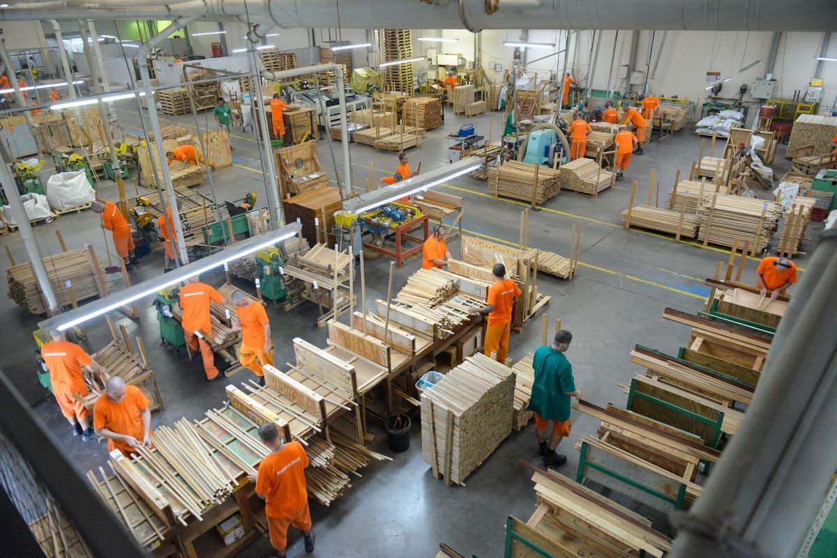 santa-catarina-ja-tem-7-500-presos-trabalhando-e-governo-quer-ampliar-numero-com-novos-editais-em-presidios