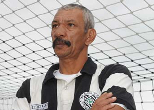 Morre Albeneir, ídolo do Figueirense, aos 65 anos