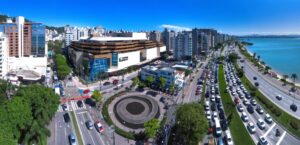 Beiramar Shopping celebra 32 anos como referência em inovação e convivência em Florianópolis