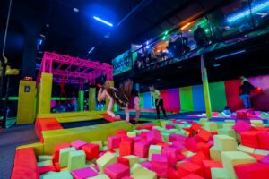 Festa, diversão e muito movimento: aniversários ganham nova cara no Wow Park, em São José