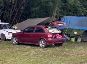 Guarda Municipal desmonta acampamento com 40 pessoas na Via Expressa Sul, na Capital