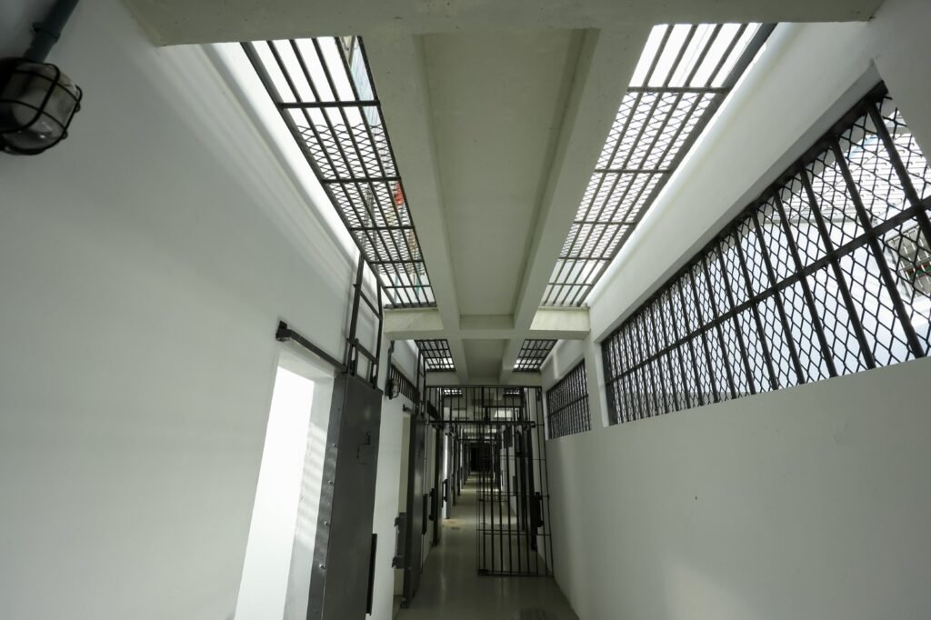 Justiça cassa decisão do TCE e autoriza construção de vagas em presídios em Santa Catarina