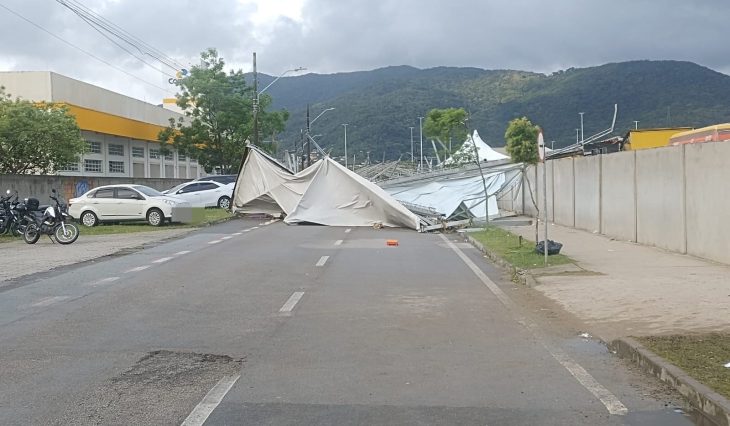 Rajadas de vento causam estragos e deixam uma pessoa ferida na Grande Florianópolis