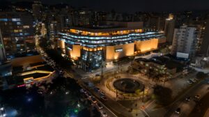 “Reflexos de Natal”: Beiramar Shopping lança campanha com sorteios e experiências imersivas