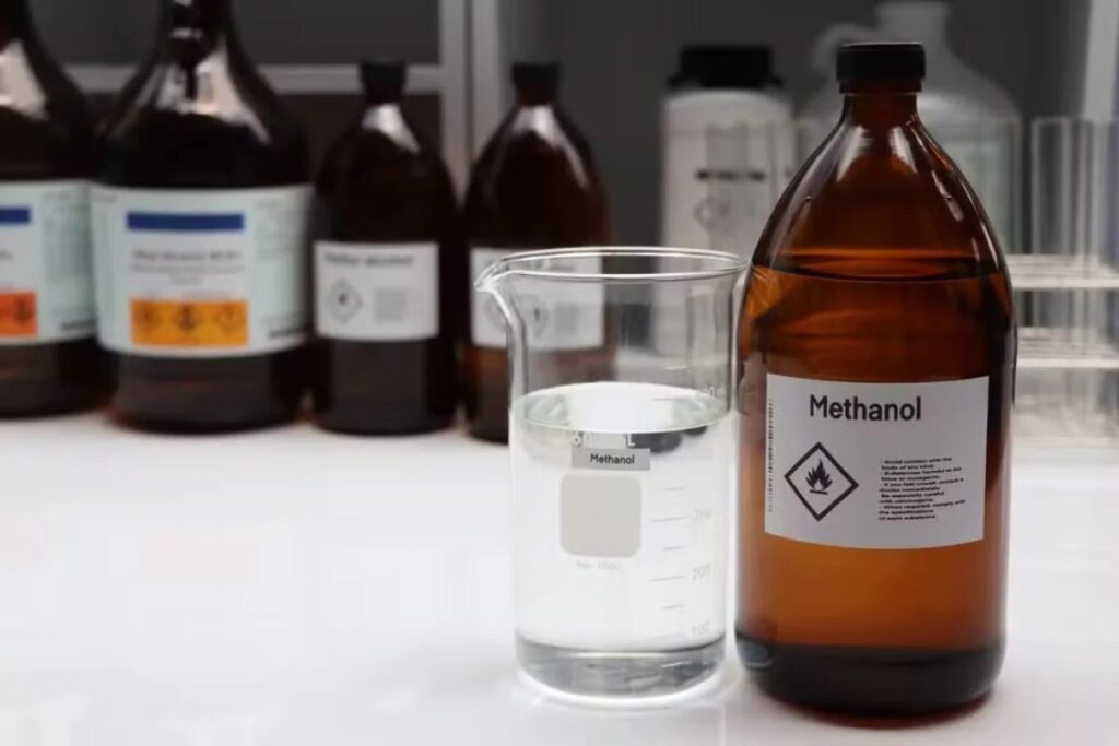 Santa Catarina reforça protocolos de saúde e fiscalização para prevenir intoxicação por metanol