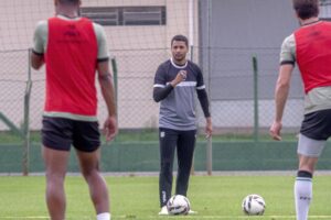Figueirense busca vaga antecipada diante do Barra