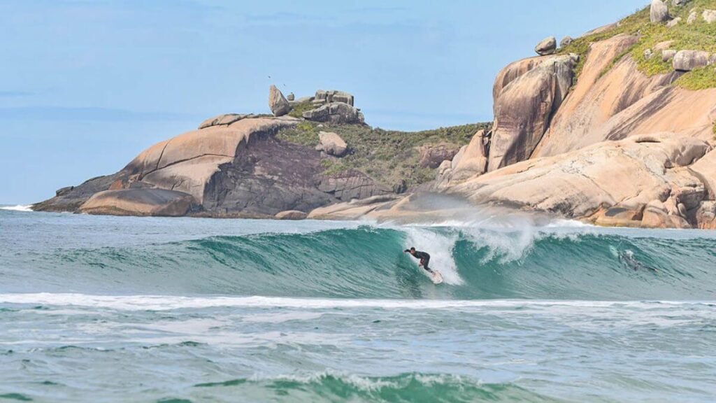 Imagem atual: Florianópolis recebe competição "milionária" de surfe em novembro