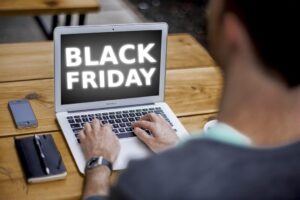 Black Friday deve movimentar o varejo em Santa Catarina, com alta de 12% nos gastos dos consumidores