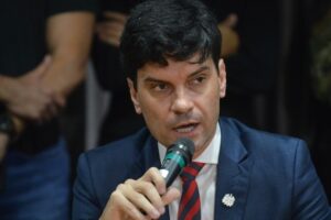 Delegado-geral da Polícia Civil de SC denuncia ameaças e exposição de dados de familiares