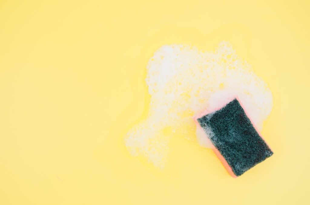 Esponja de cozinha pode ser o item mais contaminado da casa, alertam especialistas