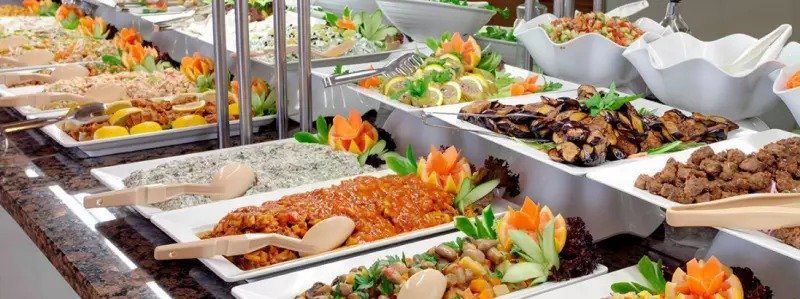 Florianópolis tem a refeição fora de casa mais cara do Brasil, com média de R$ 66,40