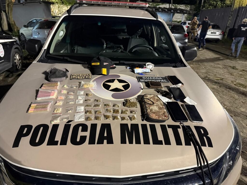 Quatro estrangeiros são presos durante acendimento das Luzes de Natal no Centro de Florianópolis