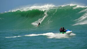 Santa Catarina lança a Rota do Big Surf para impulsionar o turismo e valorizar o surfe de ondas grandes