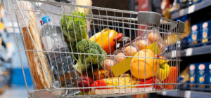 Preço do arroz e feijão caem, mas valor da cesta básica aumenta em Florianópolis