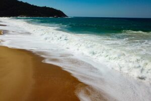 Florianópolis tem 20 pontos impróprios para banho; Veja quais