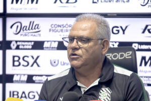 Treinador do Figueirense, Waguinho Dias participa do Debate da Pan nesta terça, às 12h50