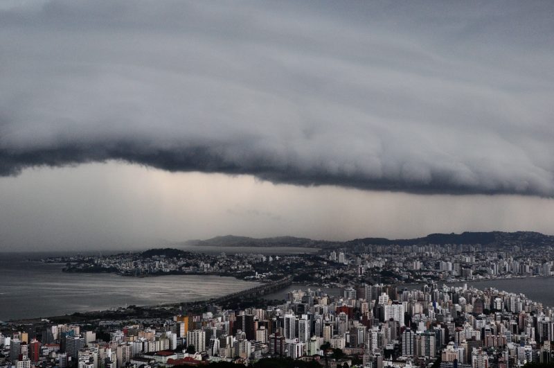 Temporal-em-Florianópolis_Gabriel-Lain-1-800x531