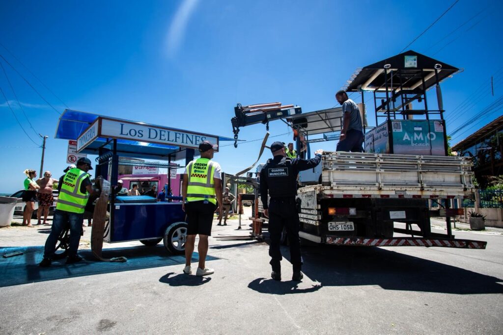 Fiscalização na praia de Canasvieiras