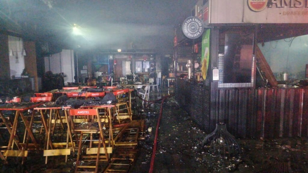 incendio na palhoça