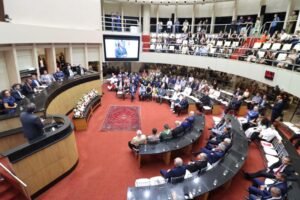 Câmara de Vereadores de Florianópolis aprova orçamento de R$ 4,27 bilhões para 2026