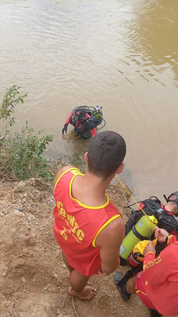 Menino que brincava em cachoeira é encontrado morto na Grande Florianópolis