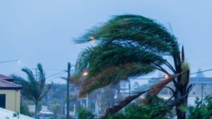 Ciclone com ventos de 100 km/h atinge Santa Catarina neste fim de semana
