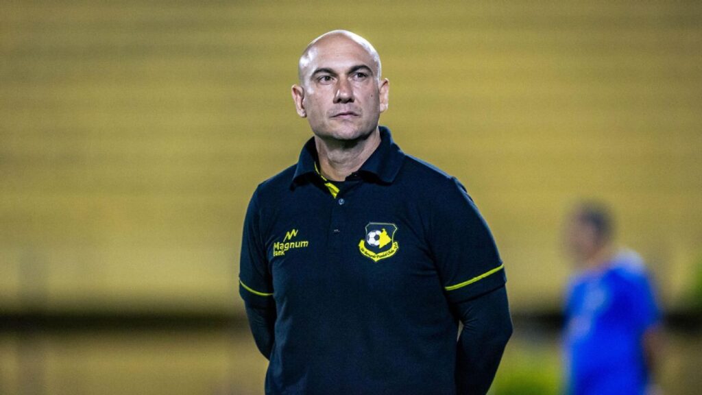 Imagem atual: Márcio Zanardi é o novo treinador do Figueirense