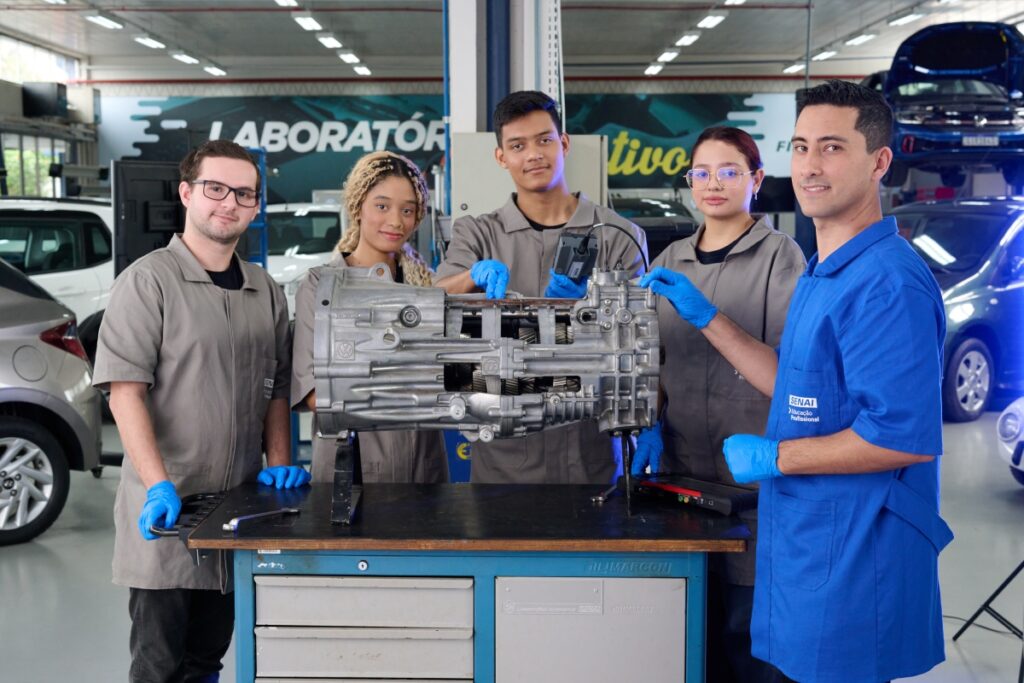 Aulas do programa ocorrem nas unidades do SENAI/SC e são voltadas à formação prática. Foto: Divulgação.