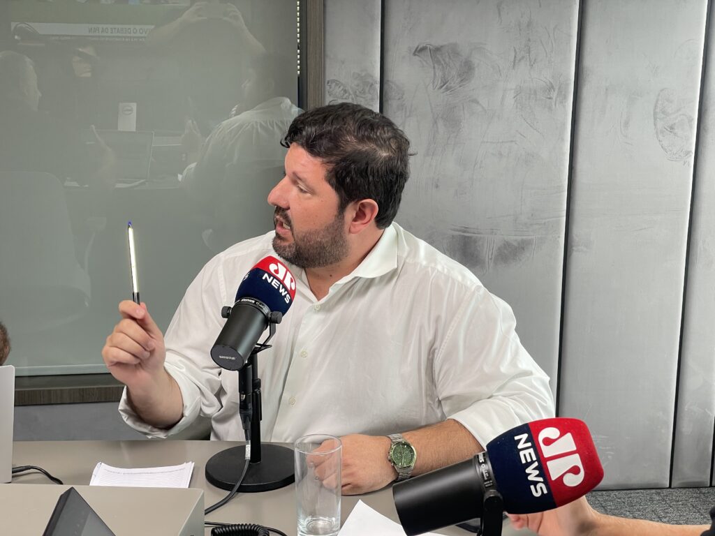 Imagem atual: Figueirense rebate declarações de conselheiro ditas durante entrevista ao Debate da Pan