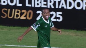 Avaí negocia contratação do atacante Sorriso, destaque da base do Palmeiras