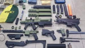 Operação nacional contra armas de fogo produzidas em impressoras 3D atinge Grande Florianópolis