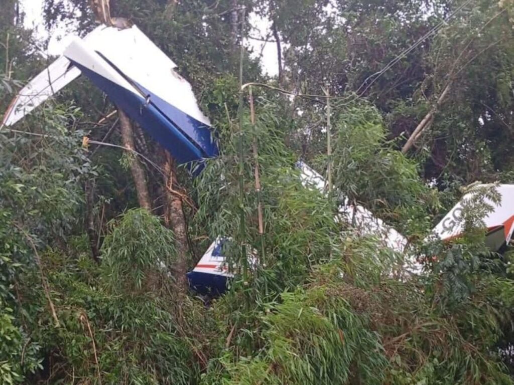 avião santa catarina queda paraná