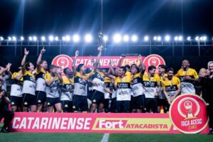 Criciúma vira decisão contra o Camboriú, conquista Taça Acesc 70 anos e garante vaga na Copa do Brasil