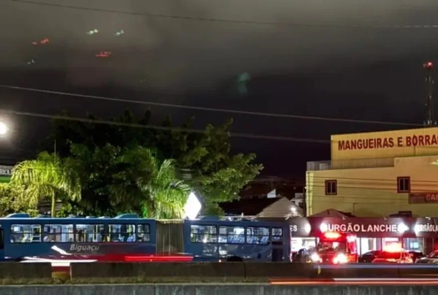 homem esfaqueado são josé ônibus