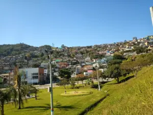 Familiares de criança supostamente estuprada são presos por encomendarem morte do suspeito com criminosos do Morro do Mocotó