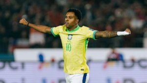 Rodrygo sofre lesão de LCA e está fora da Copa do Mundo, diz jornal espanhol