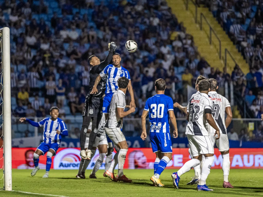 Avaí perde em casa para a Ponte Preta pela Série B do Brasileirão; veja análise