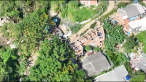 VÍDEO: Casas irregulares são demolidas na Vila Aparecida, em Florianópolis