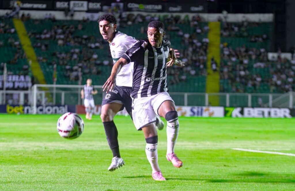 Imagem atual: Figueirense perde por 3x1 para o Maringá na estreia em casa pelo Brasileiro Série C