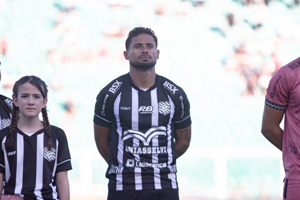Imagem atual: Figueirense rescinde com Kayke Moreno; atacante fez seis gols em 30 jogos pelo Alvinegro