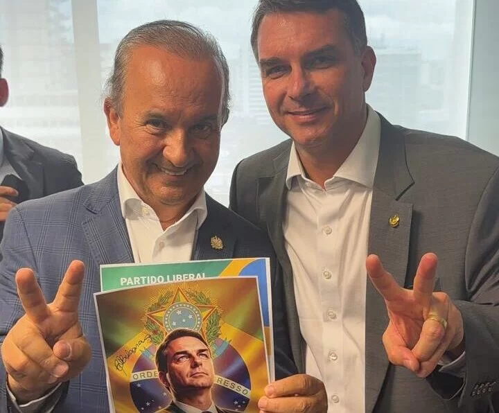 flavio bolsonaro e jorginho mello em sc