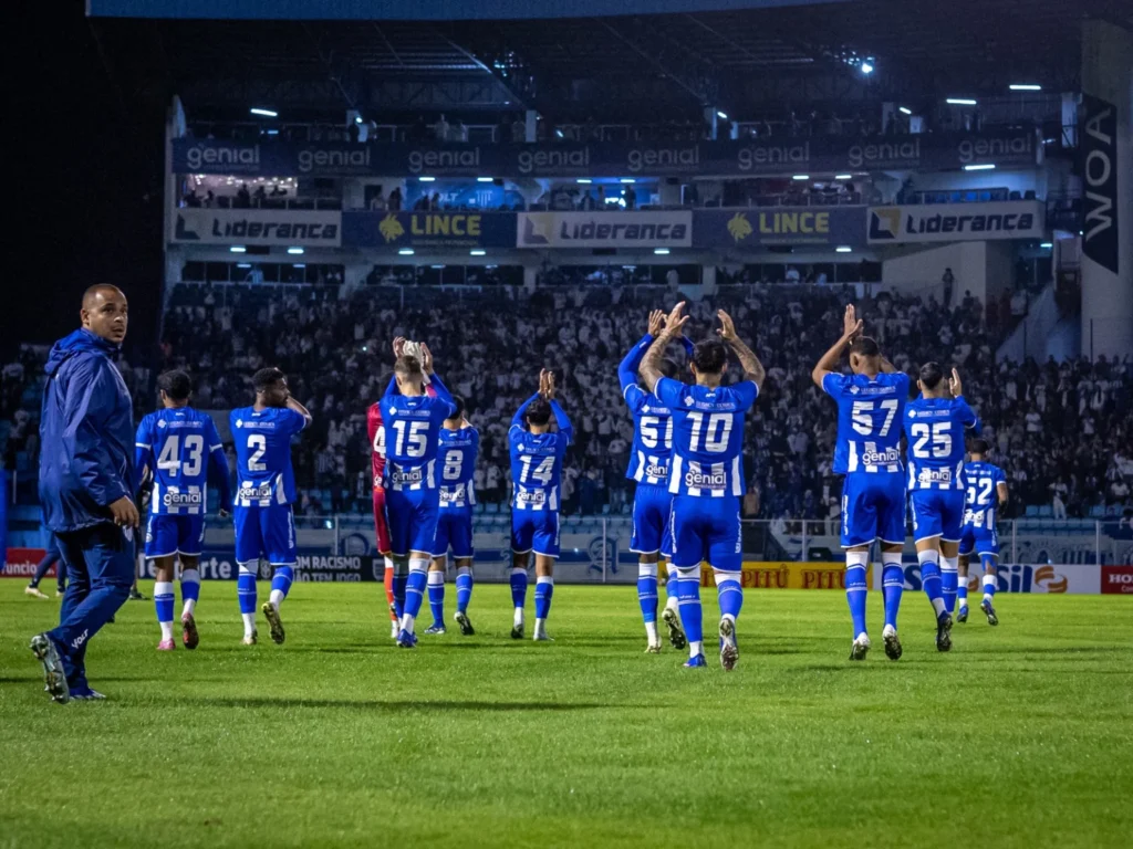 Análise: Redenção azurra com a grande vantagem do Avaí para a decisão de domingo na Arena Condá