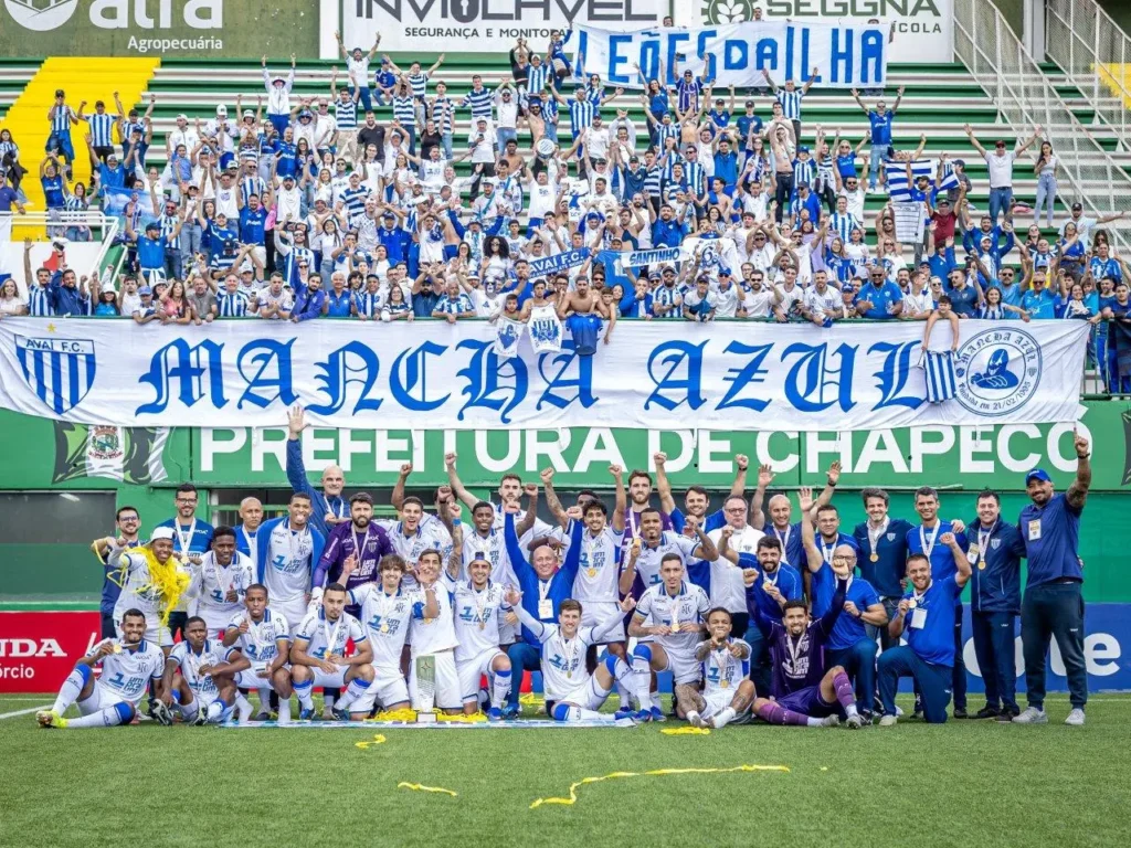 Análise: No Avaí, taça conquistada e alerta no brasileiro