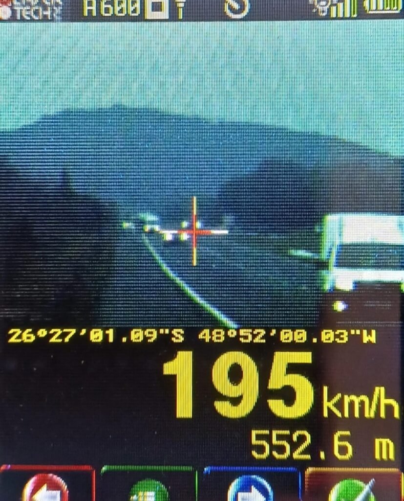195 km/h na BR-280; picape flagrada em alta velocidade
