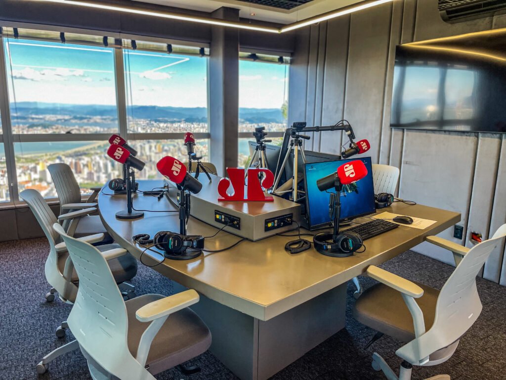 Jovem Pan News 98.3 registra maior crescimento de audiência na Grande Florianópolis, aponta IBOPE