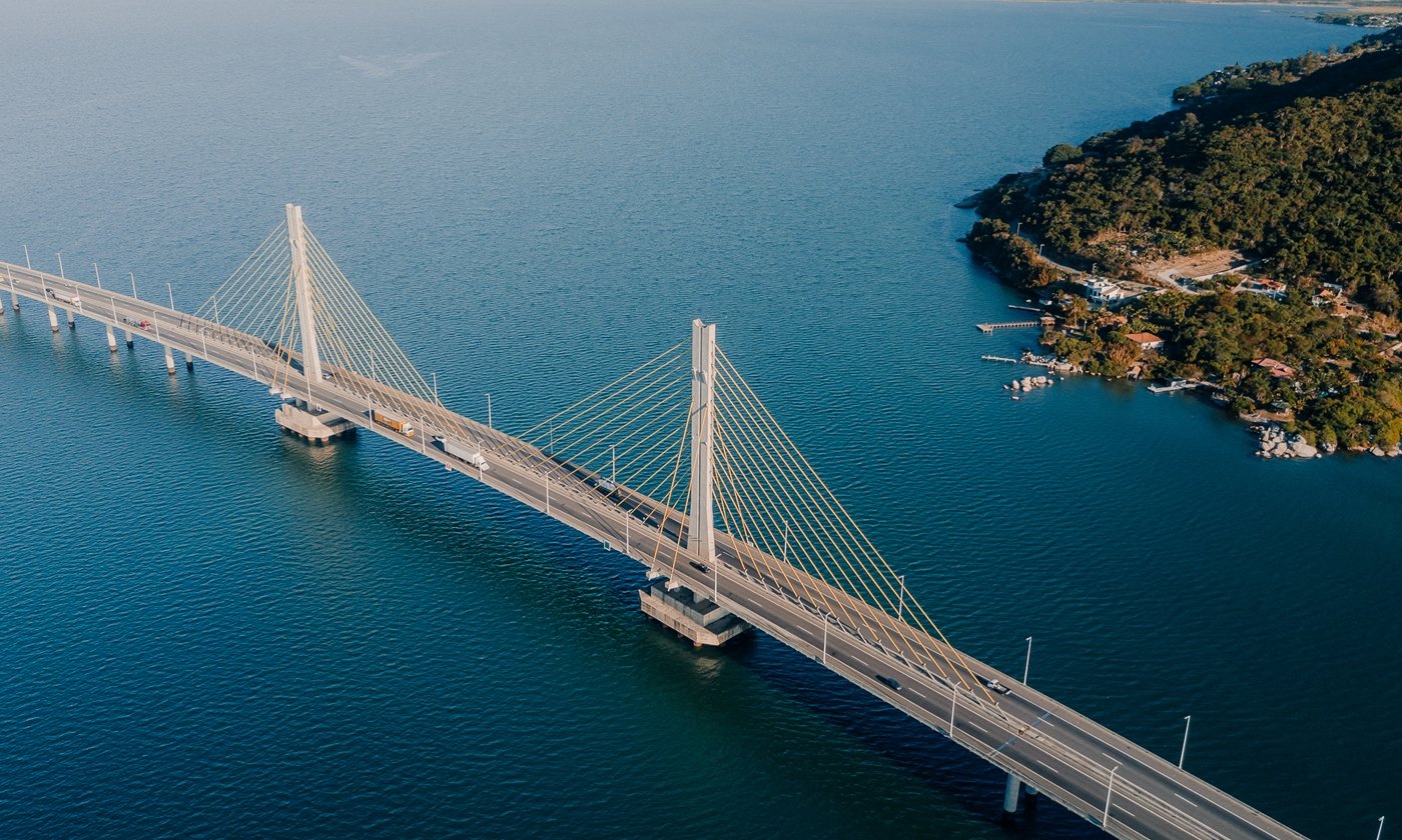 Ponte Anita Garibaldi é totalmente interditada para reparação emergencial em Laguna