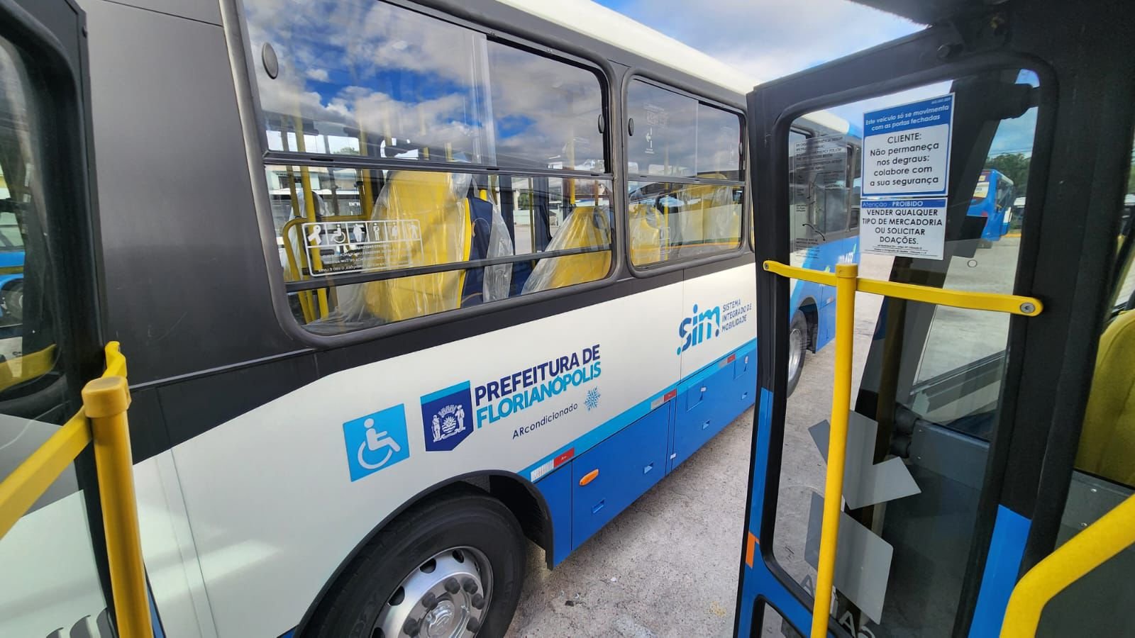 'Bombadinho': novo ônibus gratuito chega aos morros de Florianópolis