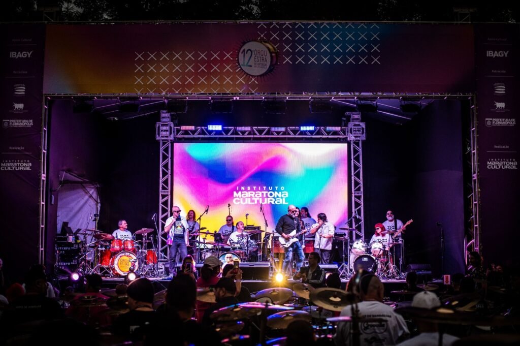 Orquestra de Baterias reúne 400 músicos em Floripa