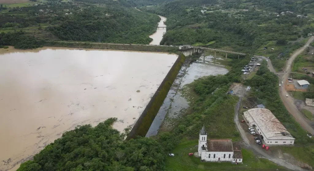Justiça manda indígenas desocuparem barragem de José Boiteux para continuidade da obra